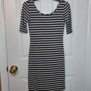 Velvet Torch Blue Tan Striped Open Back Midi Length Short Sleeved Dress Sz XS
